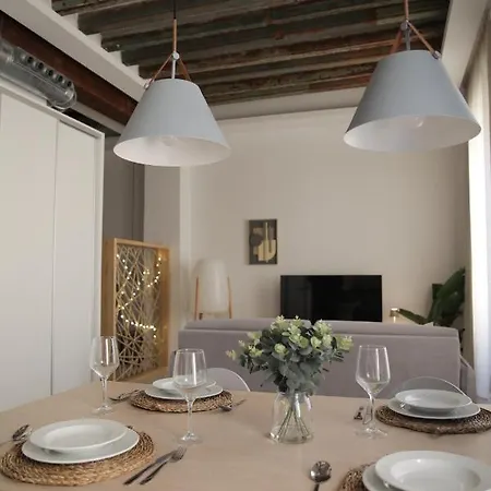 Hgb Cathedral 아파트 *